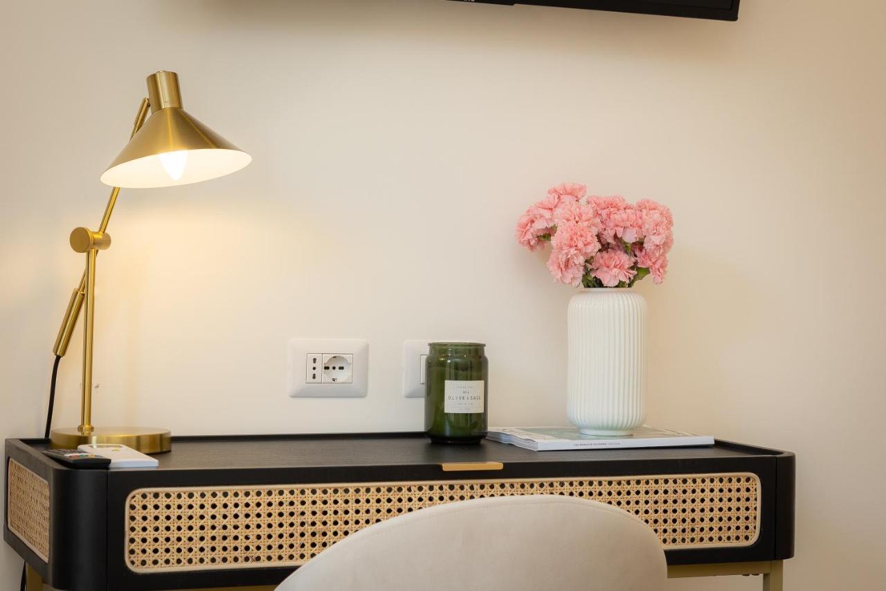 Colosseum Boutique Apartment Rome Extérieur photo